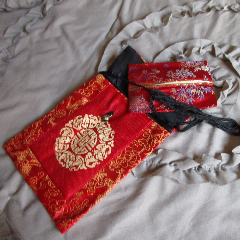 NIB 3Pc Set Chinese silk purse tissue cover mirrored lipstick case red gold